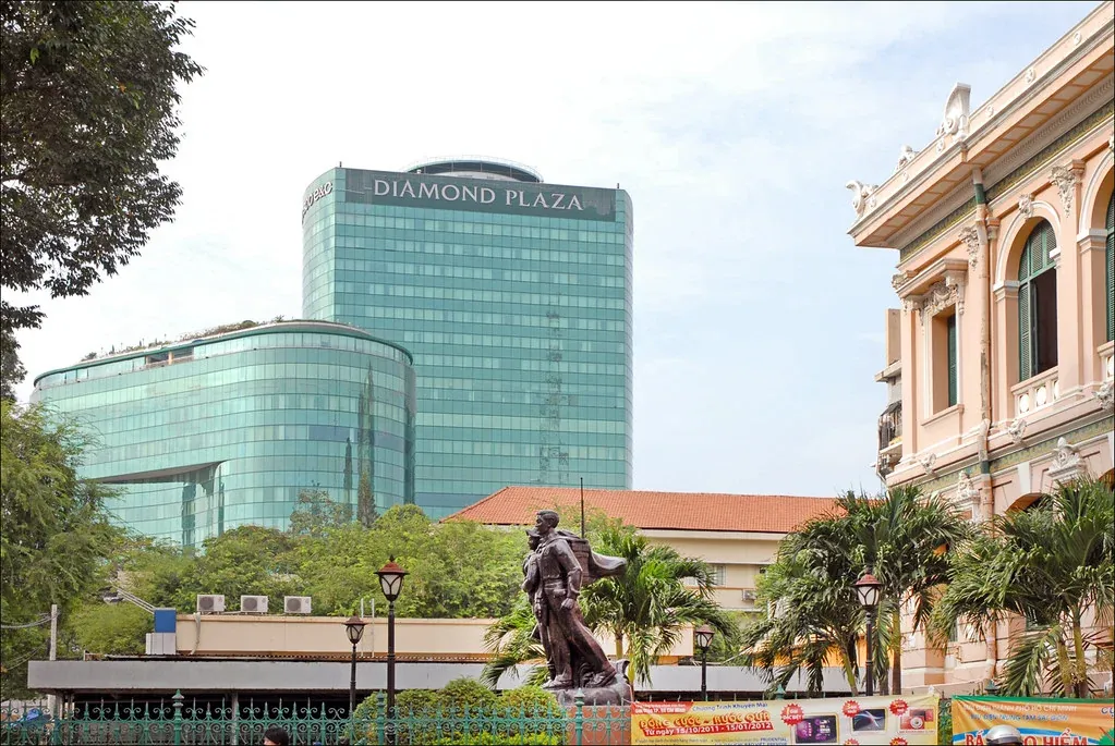 Bộ sưu tập 50+ ảnh Hùng Vương Plaza ngoạn mục từ 2009 đến nay · ảnh 3